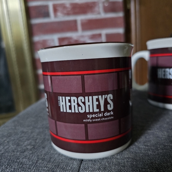 Hershey's special dark chocolate coffee Mugs- set of 2 - Picture 4 of 6